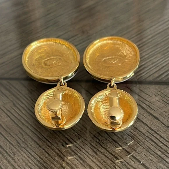 Vintage Joan Rivers Red and Ivory Drop Enamel Clip Earrings - Picture 6 of 16